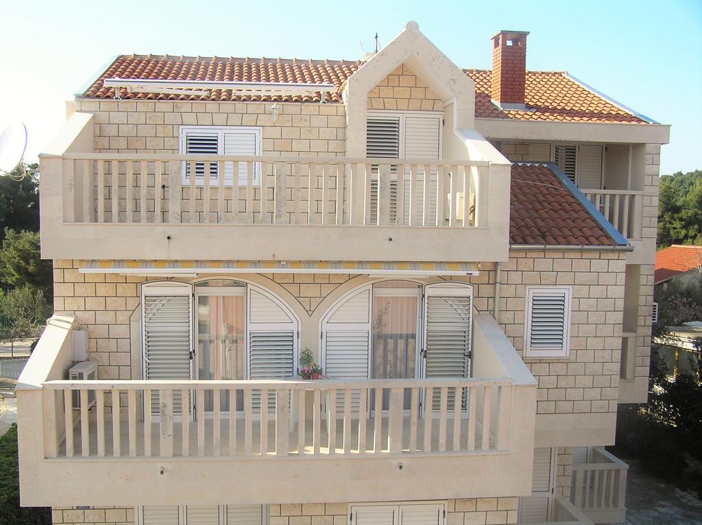 Apartments Pralija Zaboric Luaran gambar