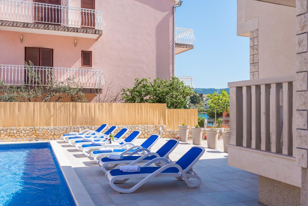 Apartments Pralija Zaboric Luaran gambar