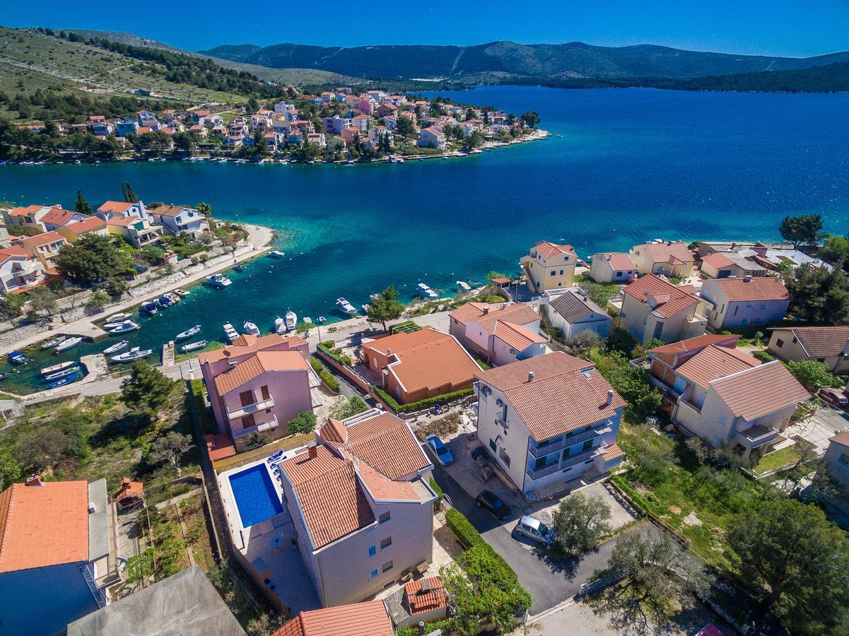 Apartments Pralija Zaboric Luaran gambar