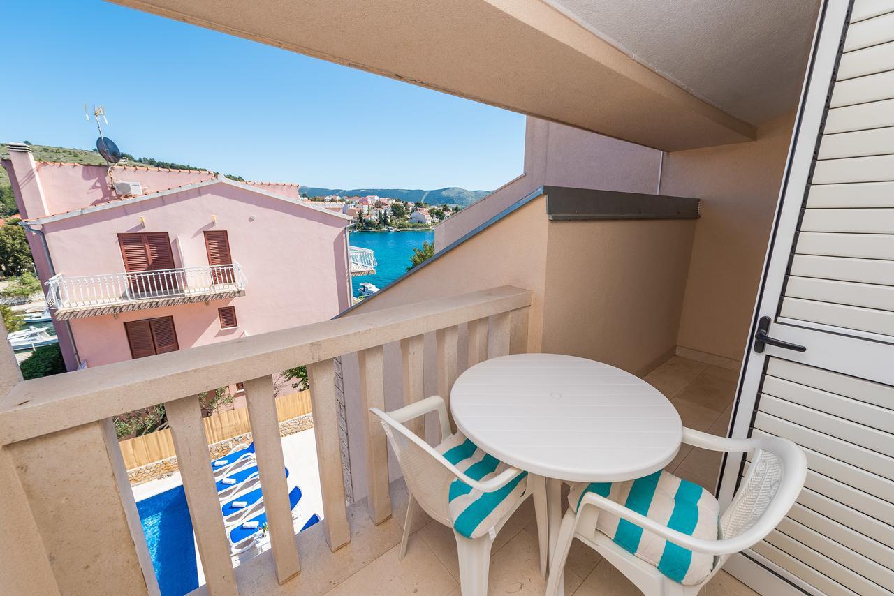 Apartments Pralija Zaboric Luaran gambar