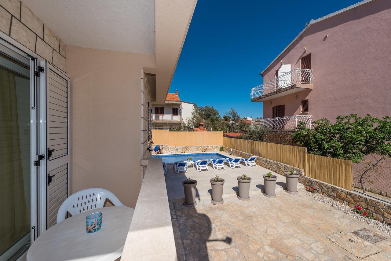 Apartments Pralija Zaboric Luaran gambar