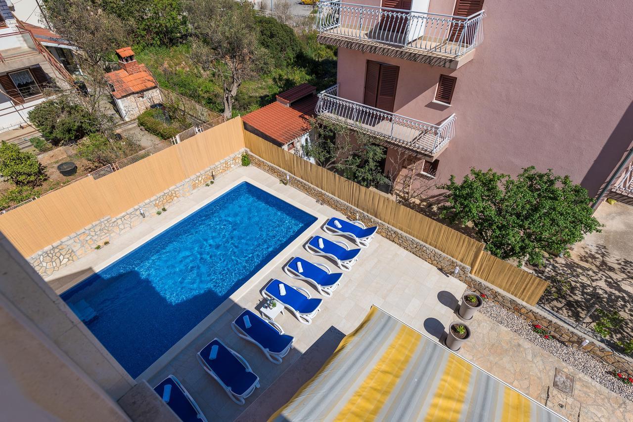 Apartments Pralija Zaboric Luaran gambar