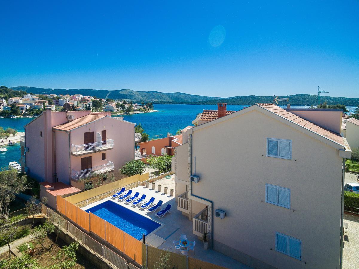 Apartments Pralija Zaboric Luaran gambar