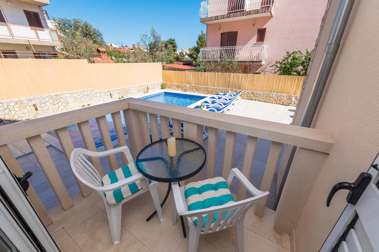 Apartments Pralija Zaboric Luaran gambar